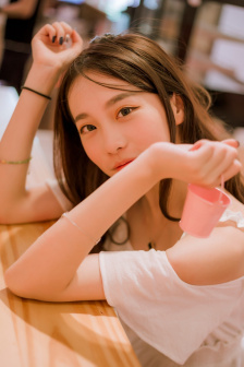 女生一次可以吃多少精华液